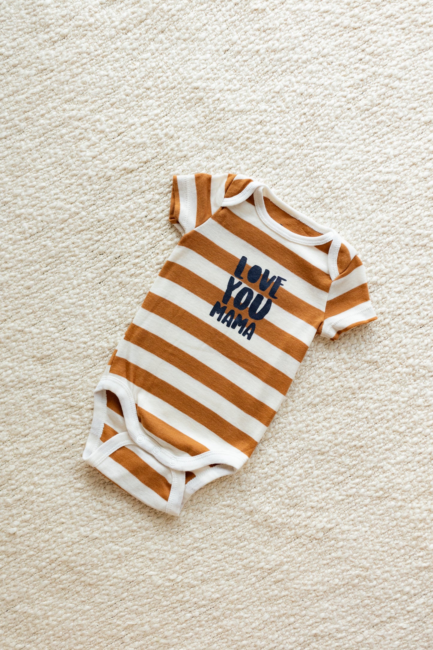 LOVE YOU MAMA Bodysuit